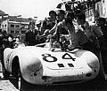 Boxenstop des Porsche 550 A Spyder während der 40. Targa Florio am 10. Juni 1956. 